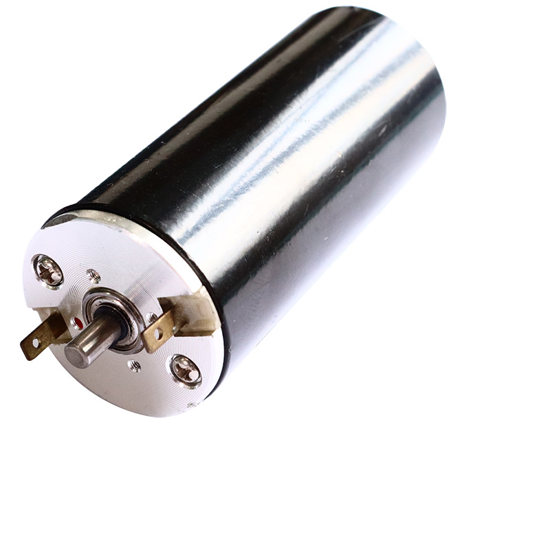 32 mm enosmerni motor s karbonsko krtačo